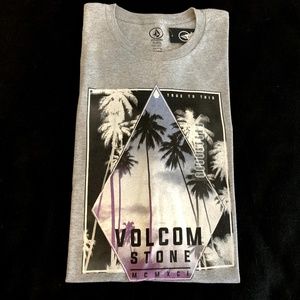 NWT Men's Volcom XXL Gray T-Shirt